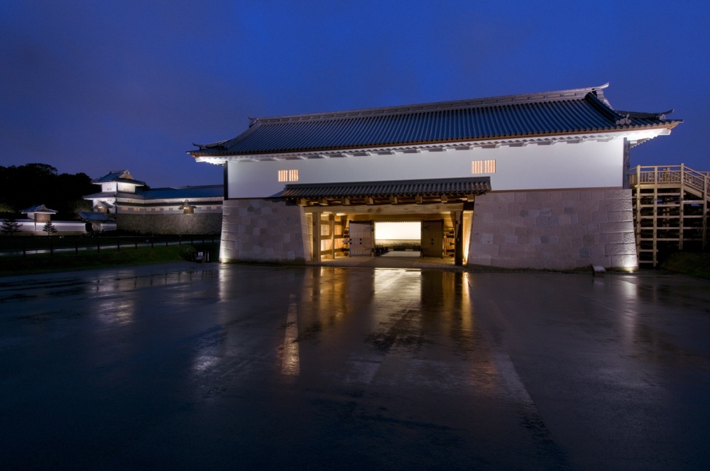 金沢城公園　河北門