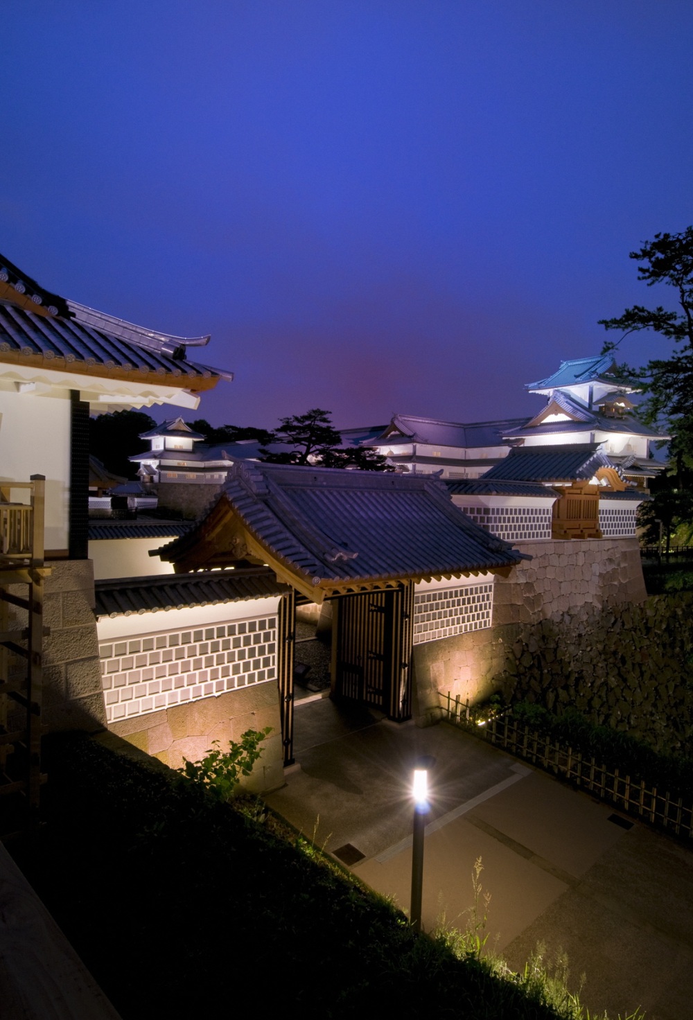 金沢城公園　河北門