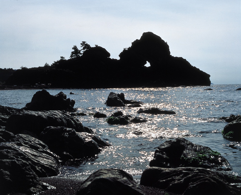 曽々木海岸・窓岩