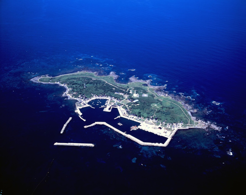 舳倉島