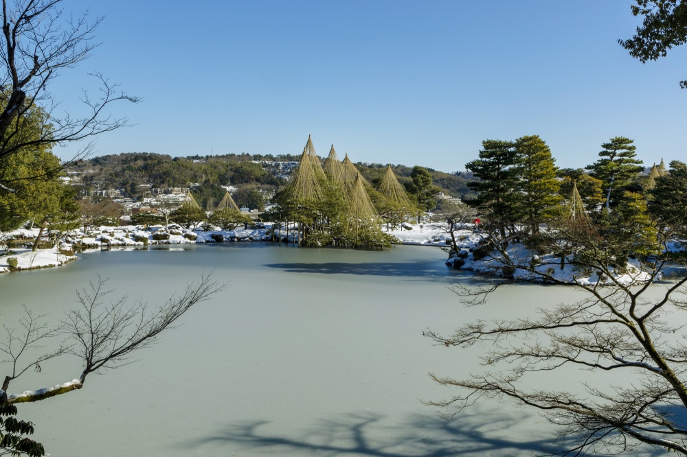 兼六園・霞ヶ池（冬）