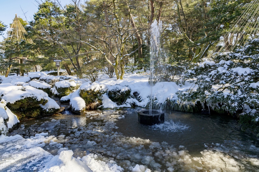 兼六園・噴水（冬）