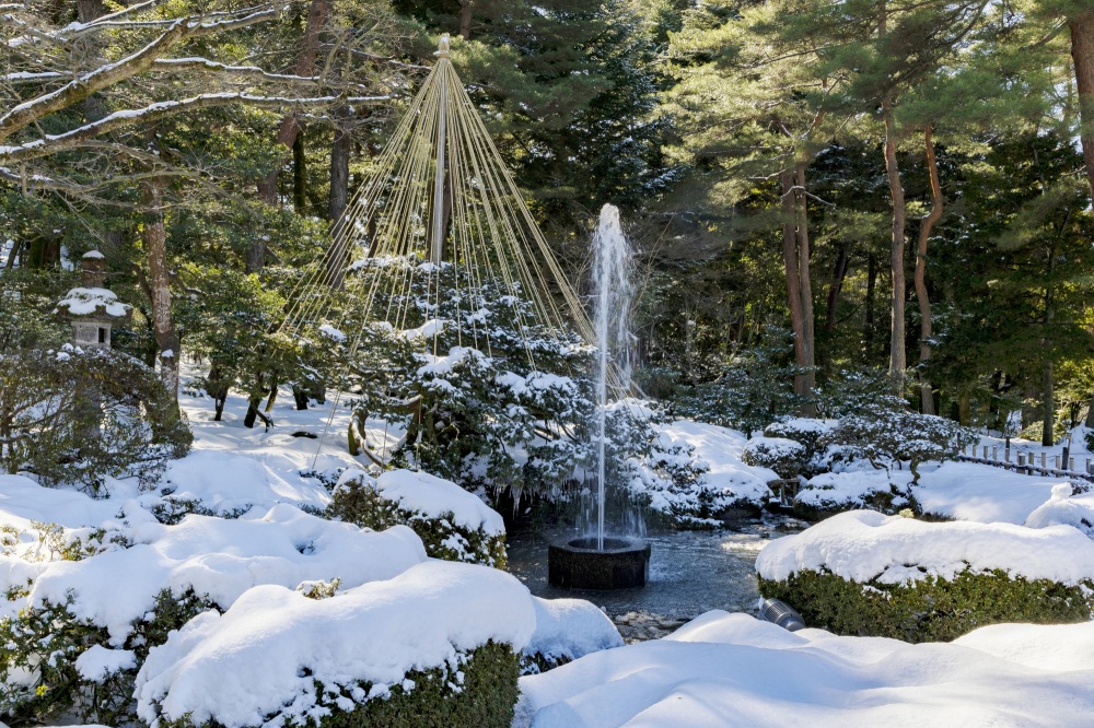 兼六園・噴水（冬）