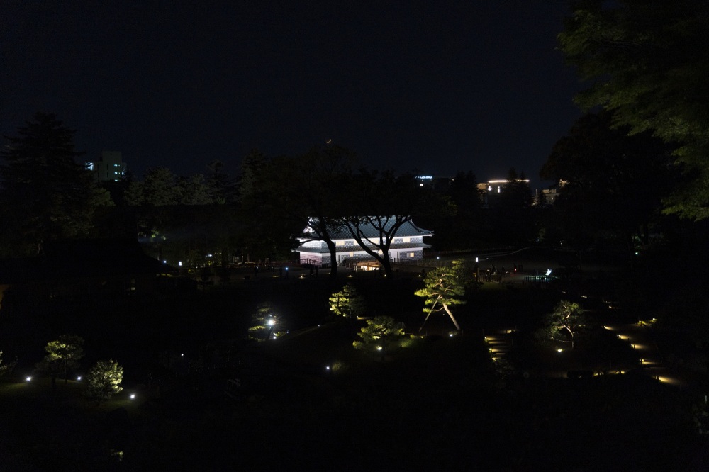 金沢城公園・玉泉院丸庭園ライトアップ（春）
