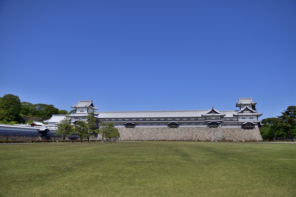 金沢城公園（春）