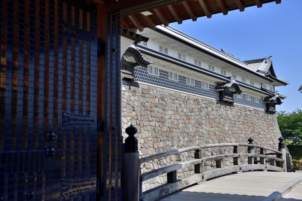 金沢城公園（春）