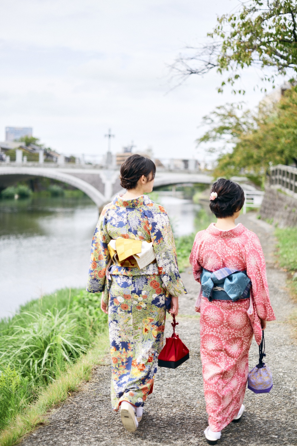きもの街歩き-浅野川大橋