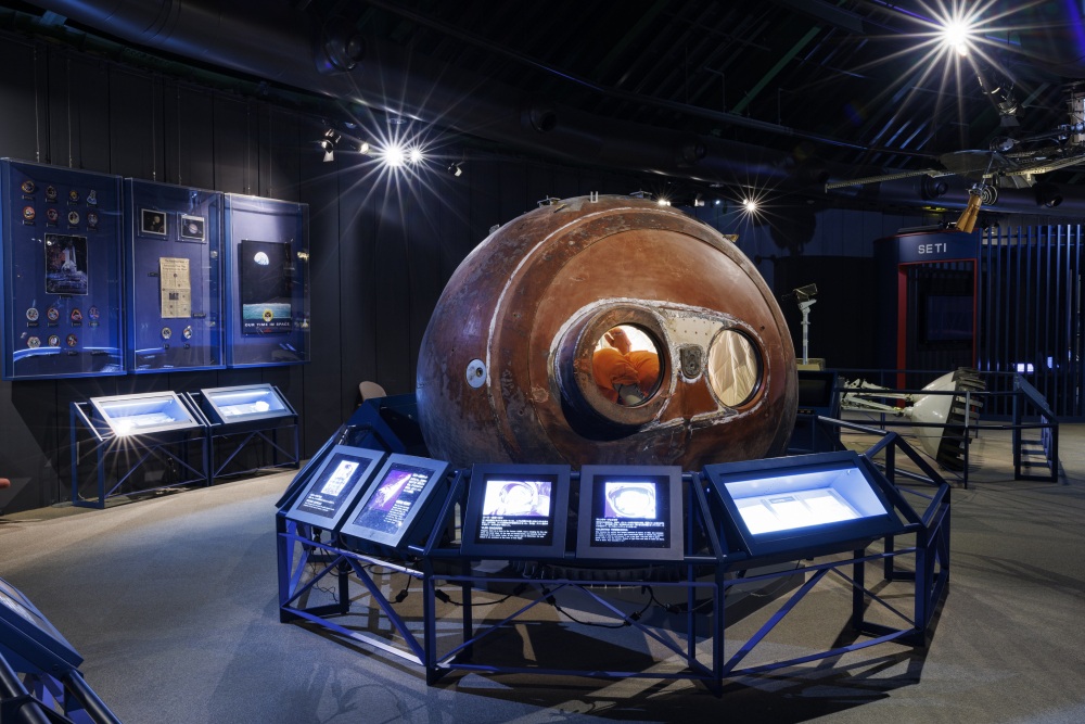 コスモアイル12