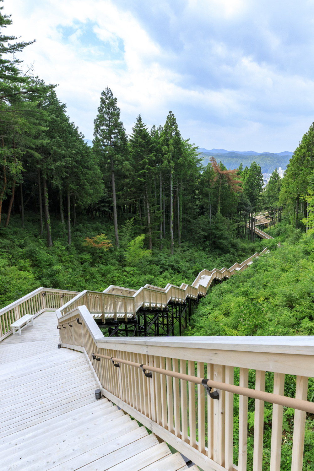 あいうえおの杜