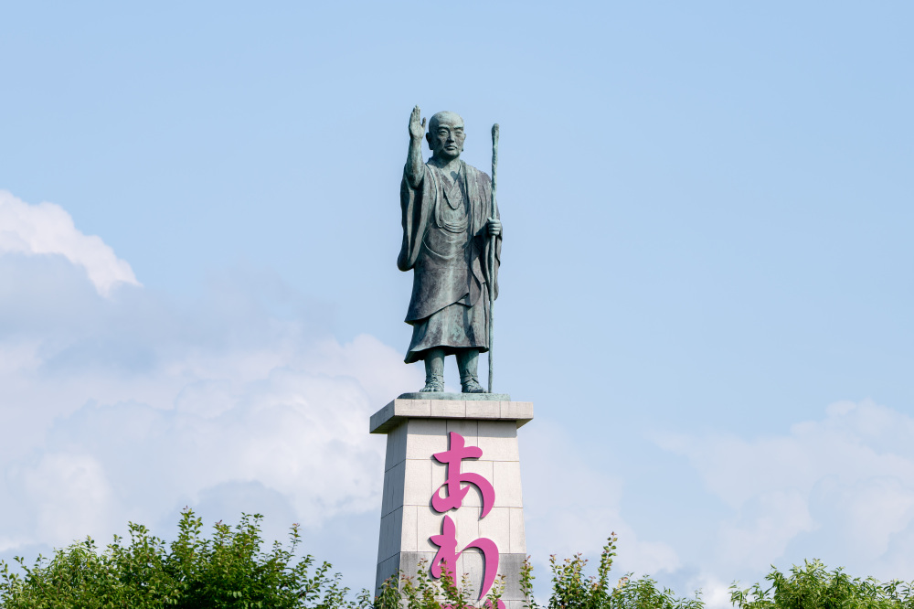 粟津温泉　泰澄大師像