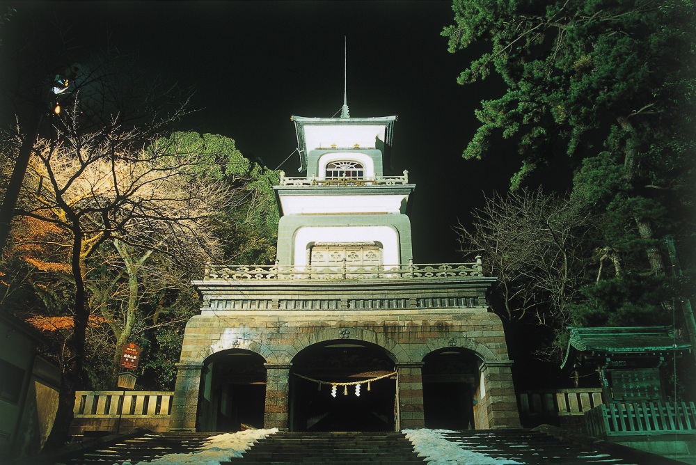 尾山神社（ライトアップ）