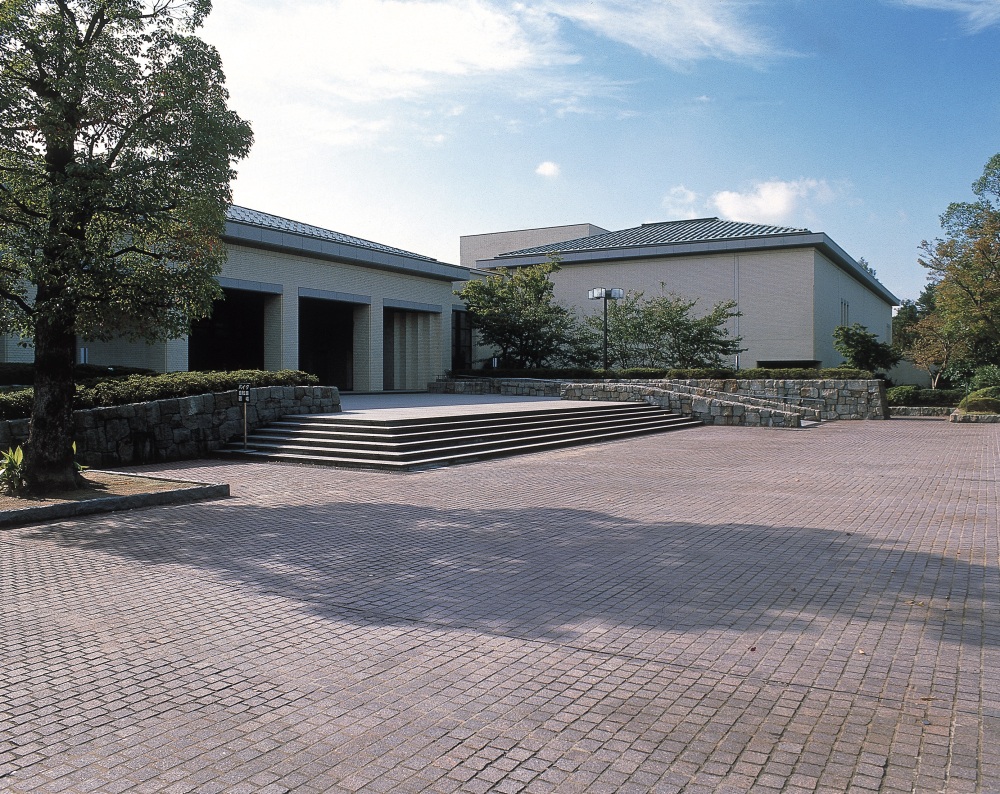 石川県立美術館