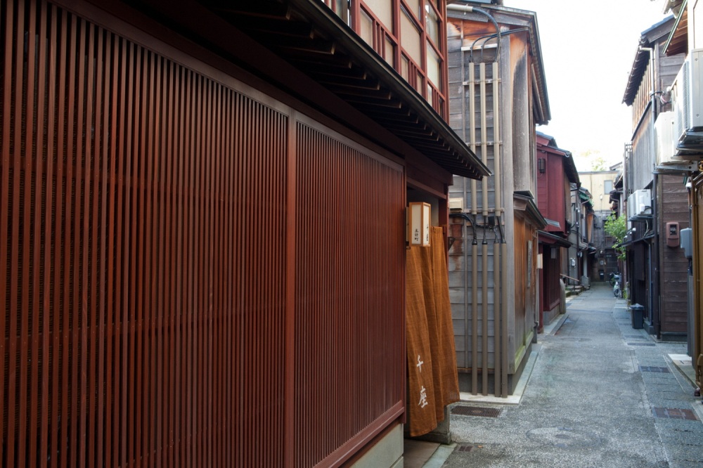 金沢市主計町（重要伝統的建造物群保存地区）