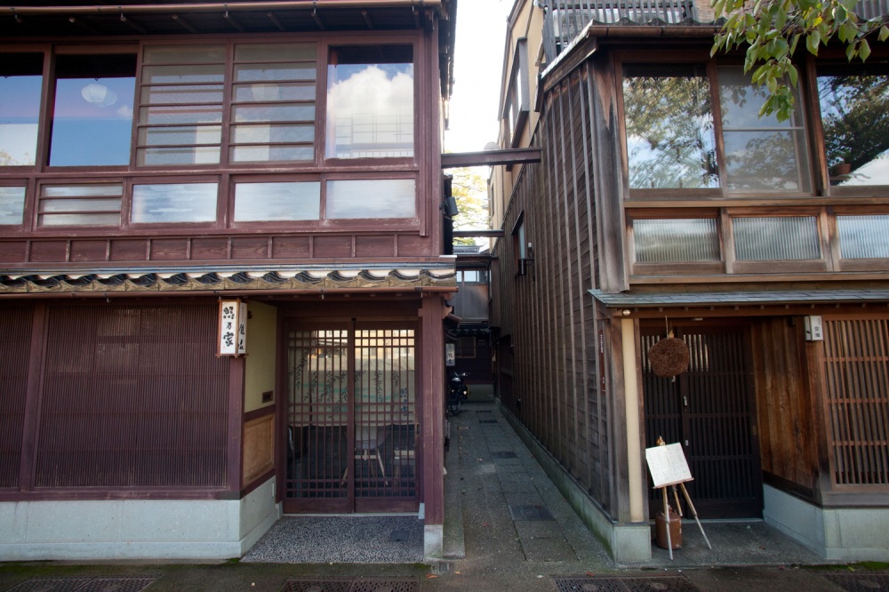 金沢市主計町（重要伝統的建造物群保存地区）