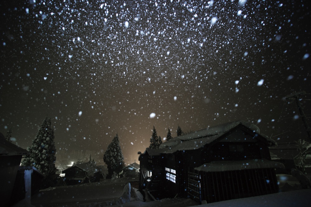 雪降る夜中宮