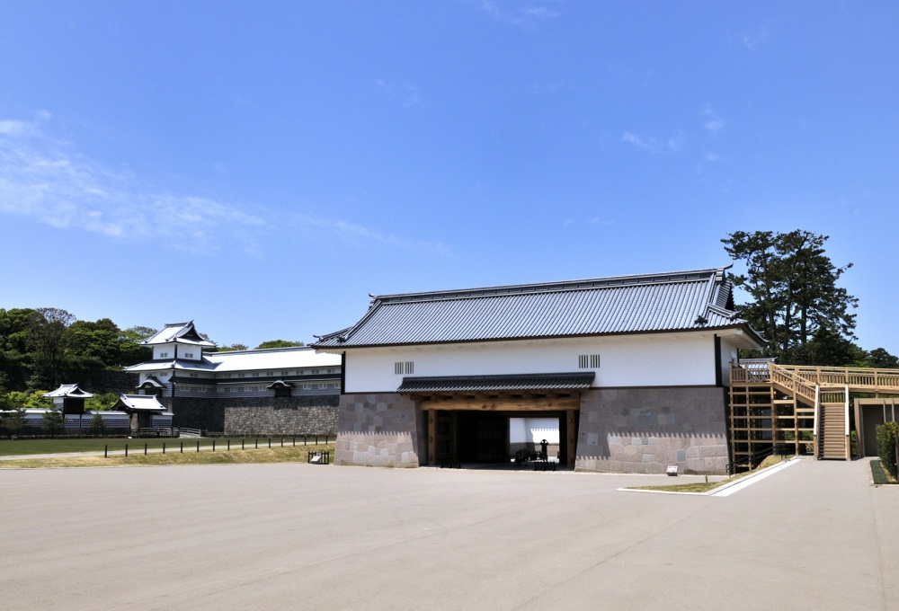 金沢城公園　河北門