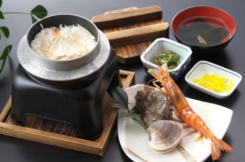 のどぐろ釜めしと浜焼き