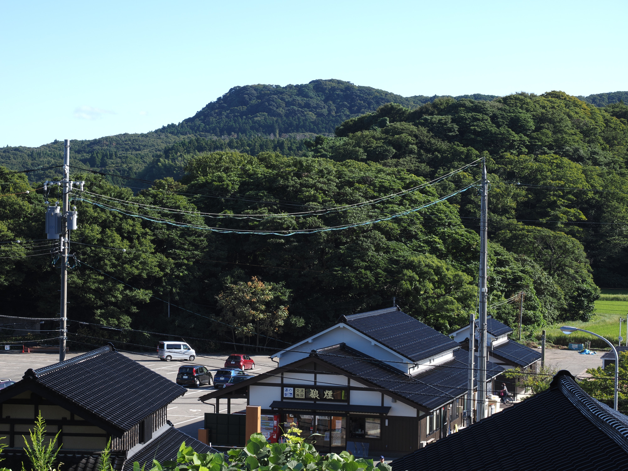 奥に山伏山が見えます