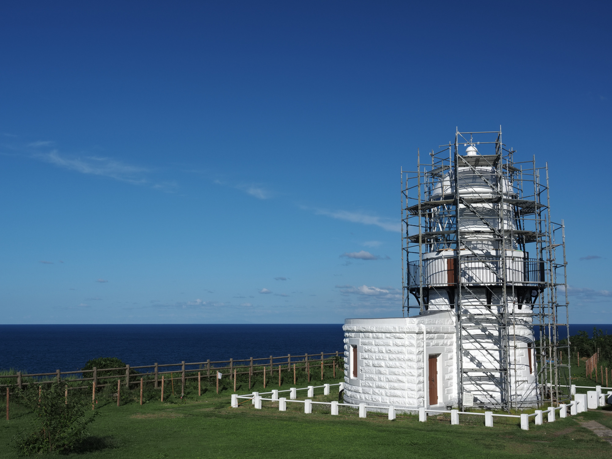 禄剛崎灯台（狼煙の灯台）