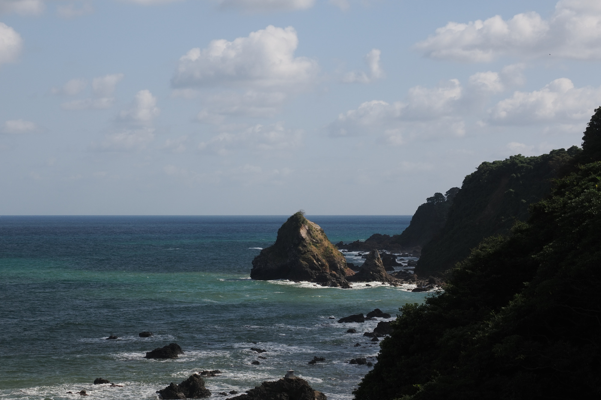 ポケットパークから見た能登双見と岩礁