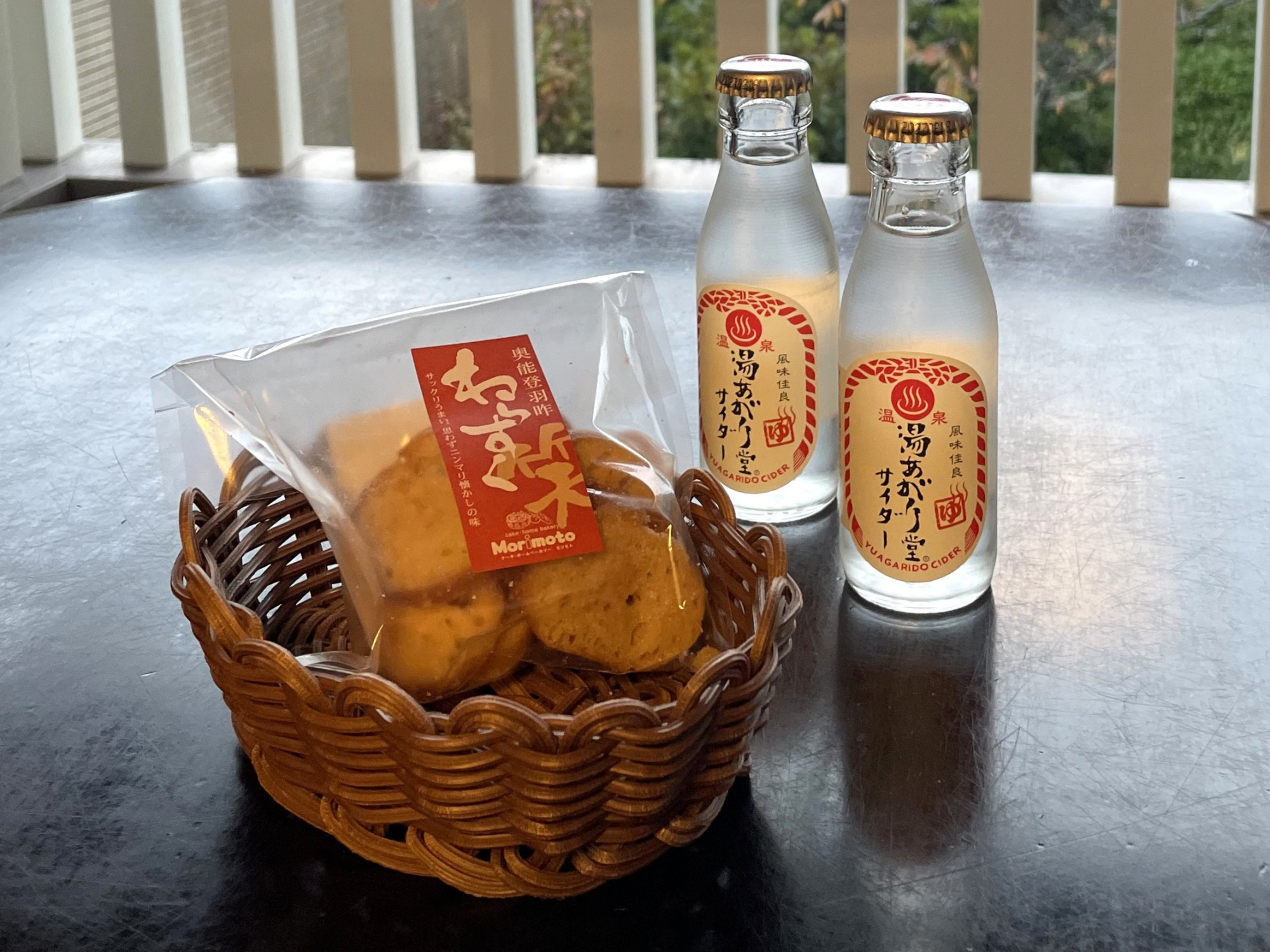 客室でのおもてなし☆サイダーとオリジナルラスク