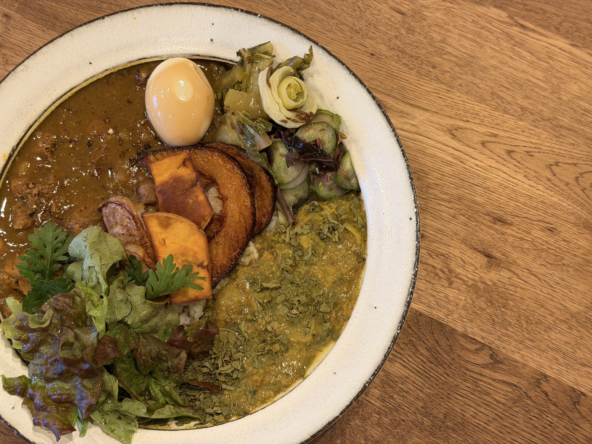 月替わりカレー2種盛り