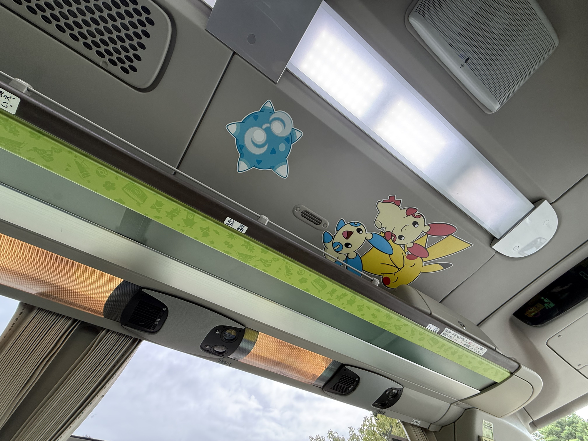 天井にも