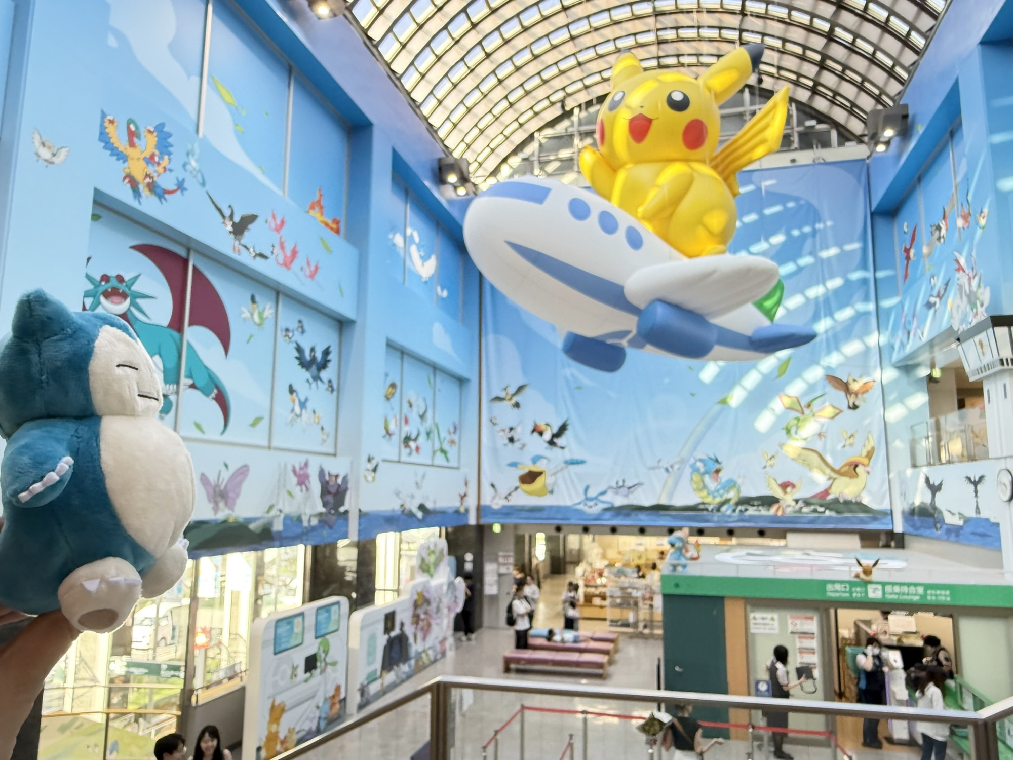 空港内にはポケモンがいっぱい