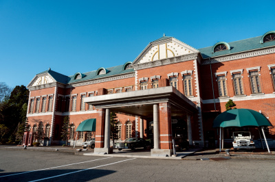 日本自動車博物館｜日本最大級のクラシックカー展示数を誇る見どころ・撮影スポット・アクセスを紹介