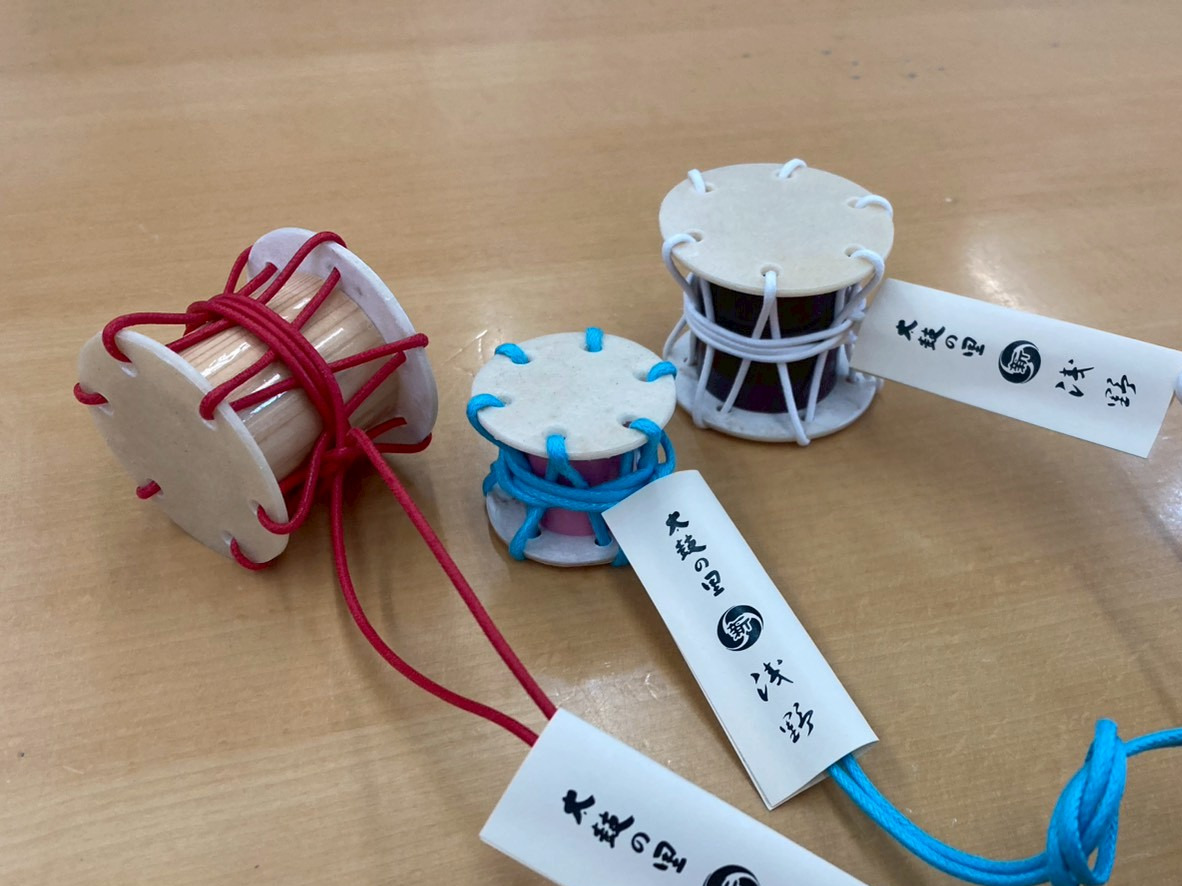 金沢で伝統工芸体験｜石川県観光物産館で和菓子作り・締太鼓作り・加賀八幡起上りの手描きに挑戦！