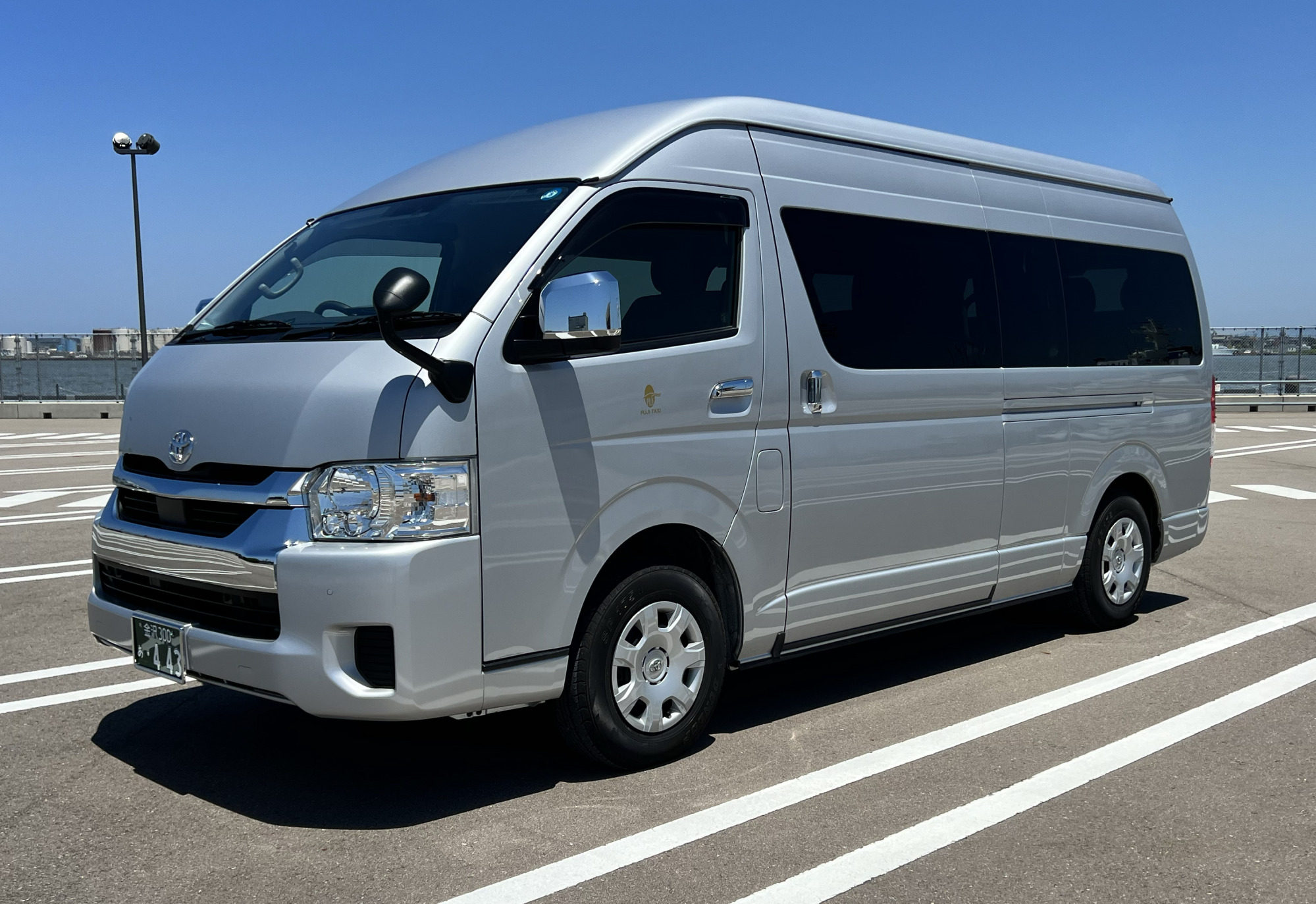 ハイエースビジネスサルーン