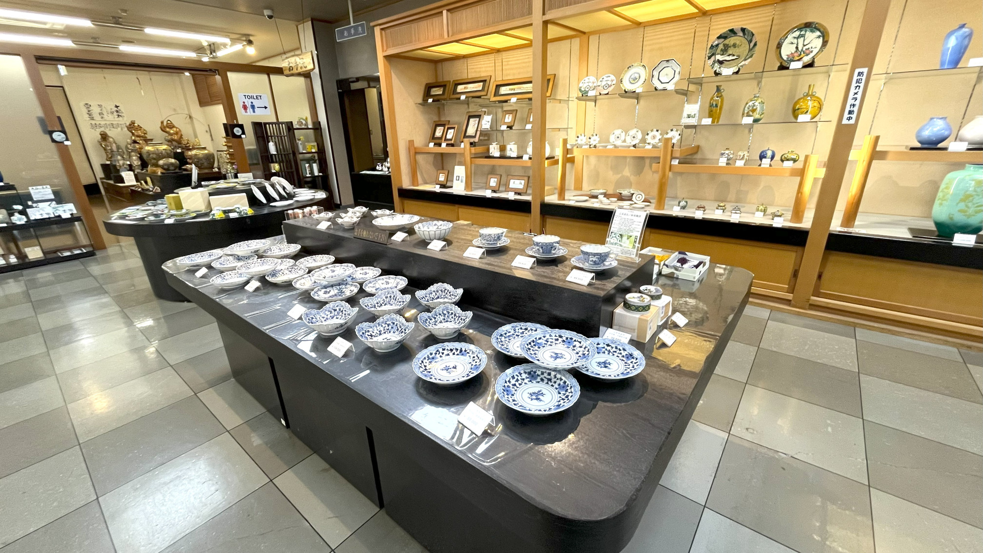 特別作家コーナー「ギャラリー五彩」