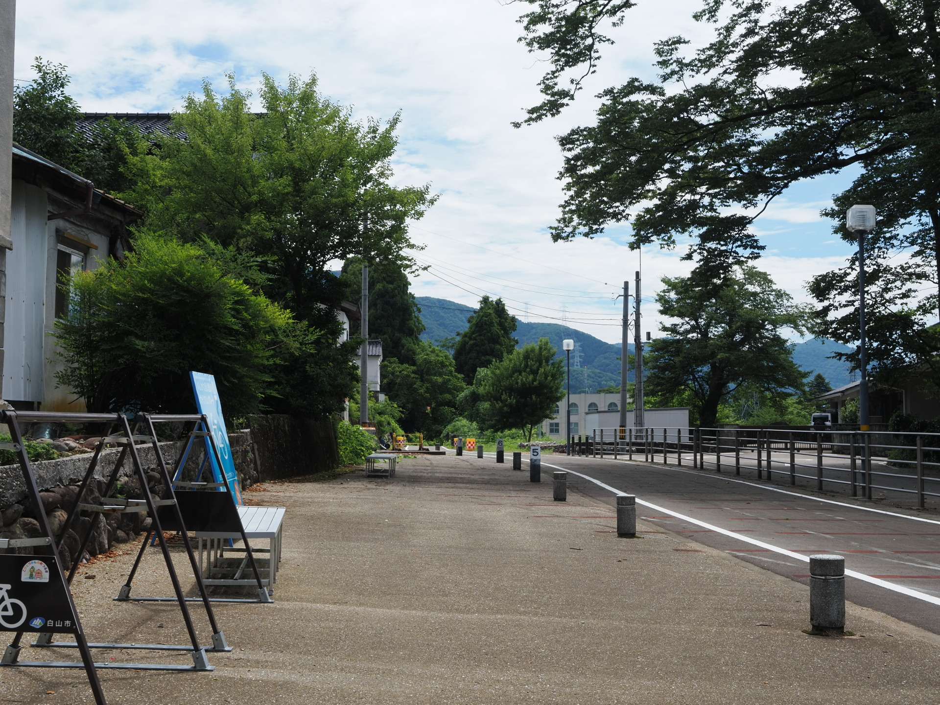 瀬女まで続く手取キャニオンロード