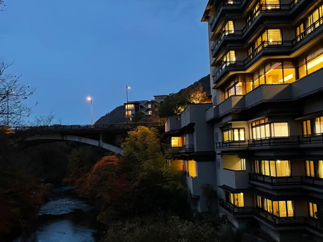温泉宿の夜は情緒あります
