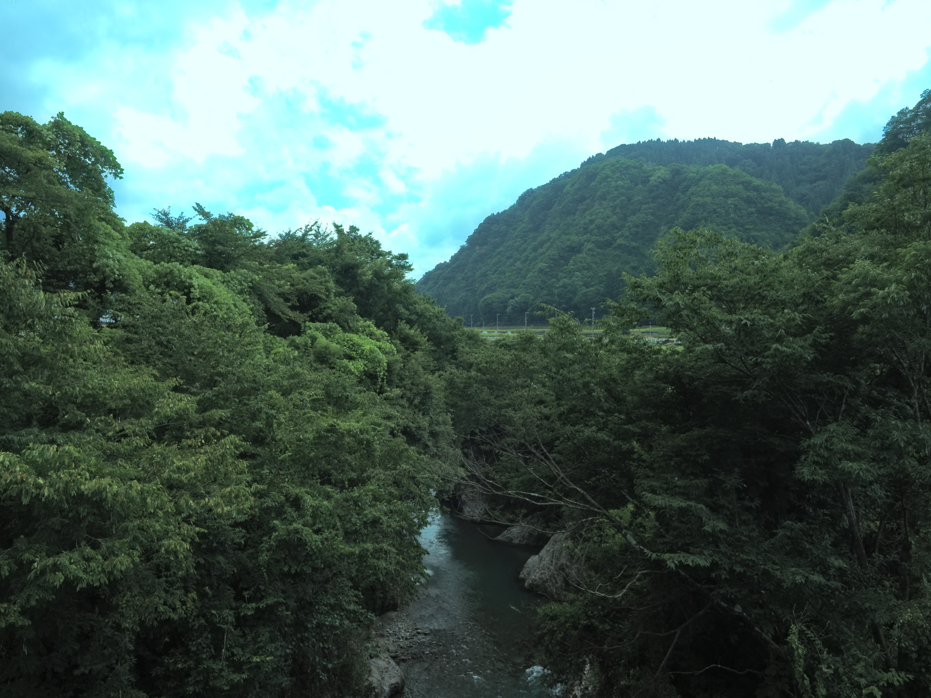 谷の深さは20～30ｍ