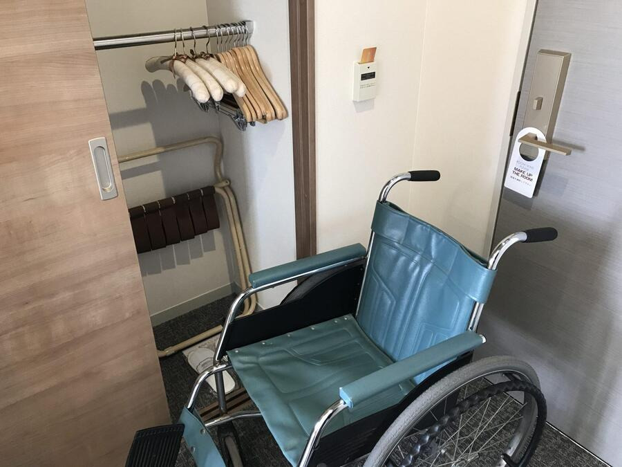 低めのハンガーラック