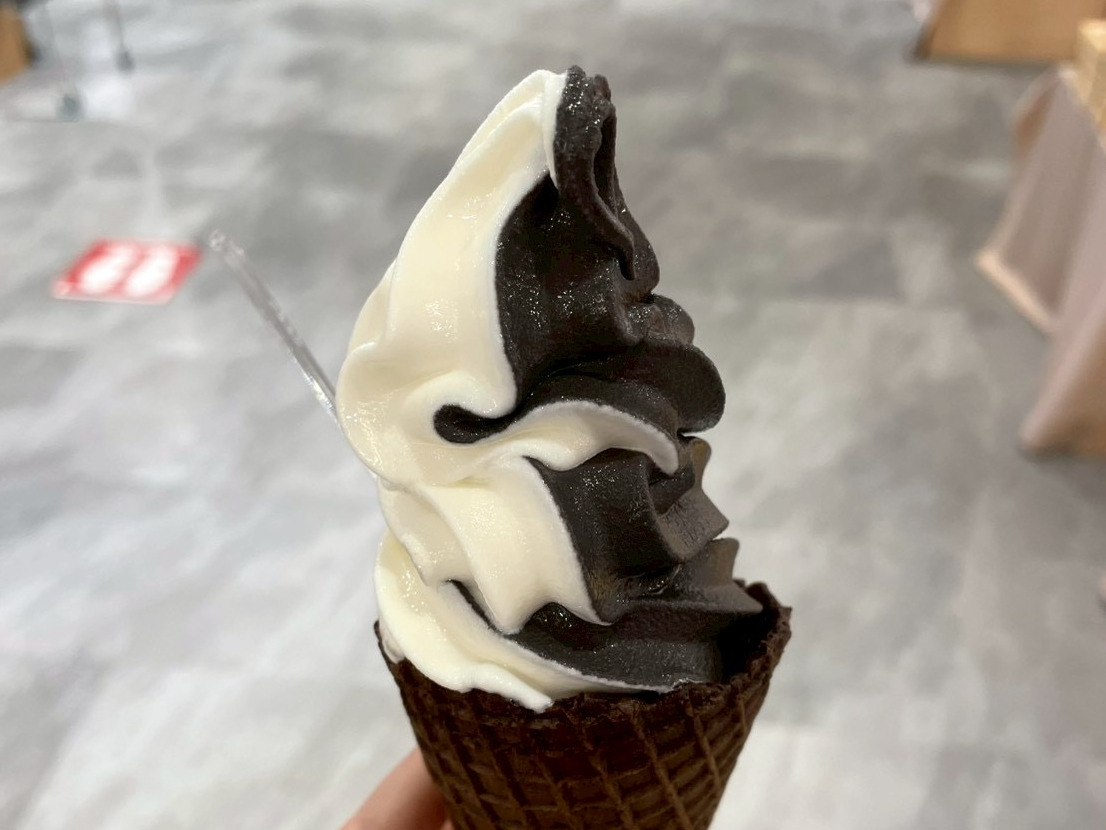 美味イカ墨ソフト