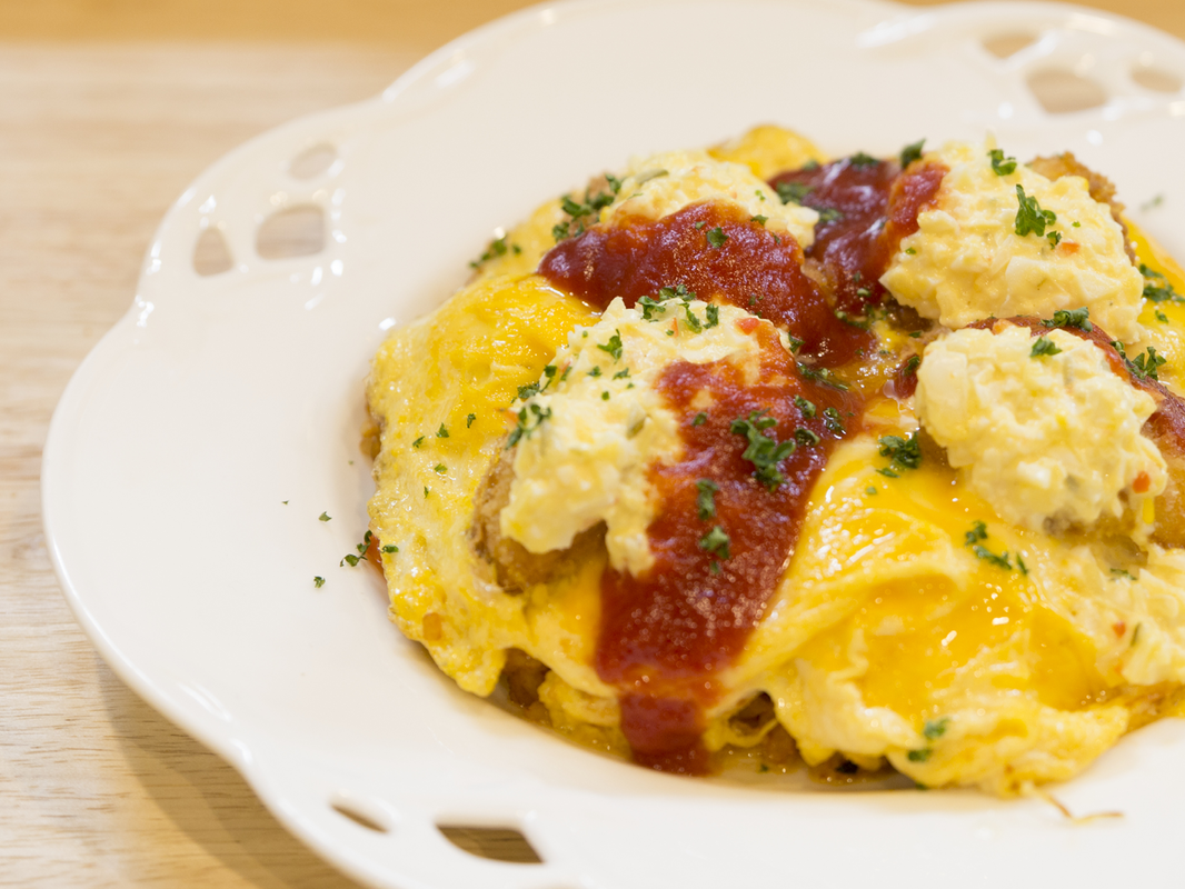 地魚フライが乗った　能登ハントウライス