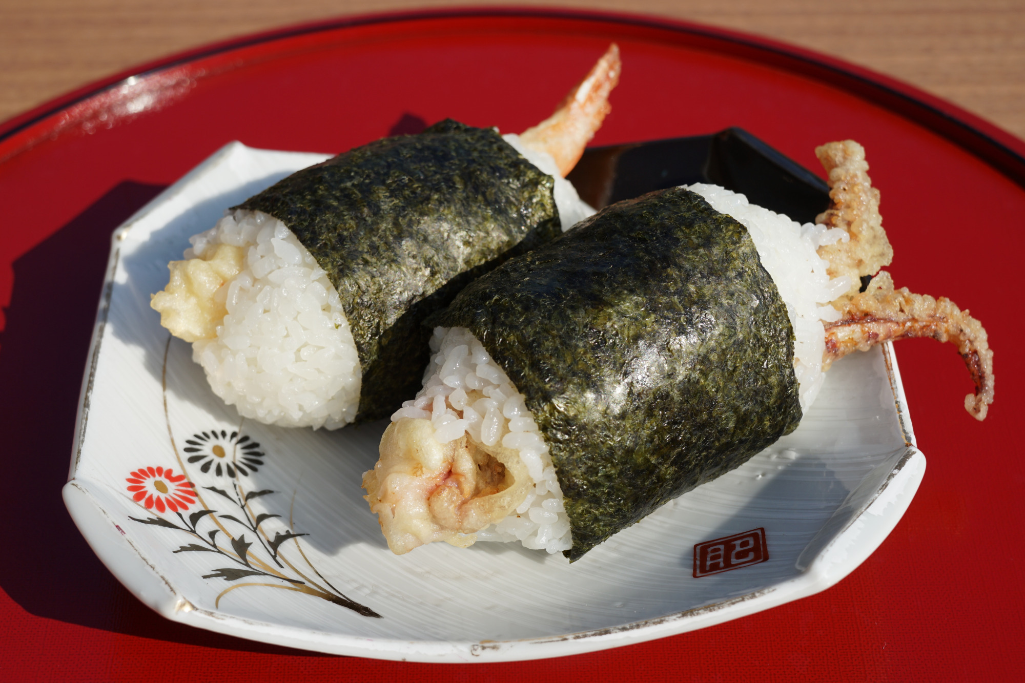 ゲソ天むす/海老天むす　各400円