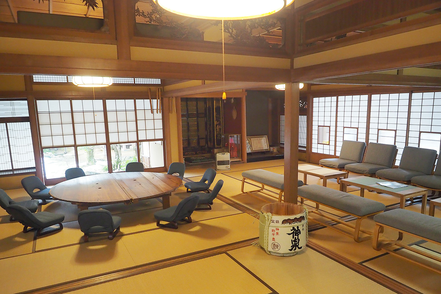 酒蔵を改装した「ラウンジ kai」