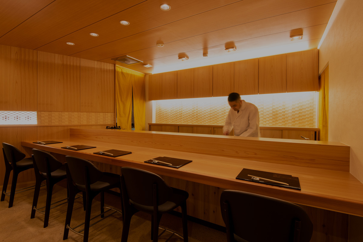 カウンター席でいただきました