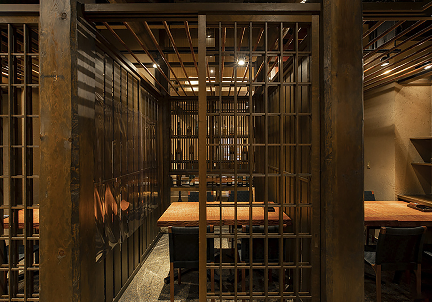 テーブル席個室2名〜4名