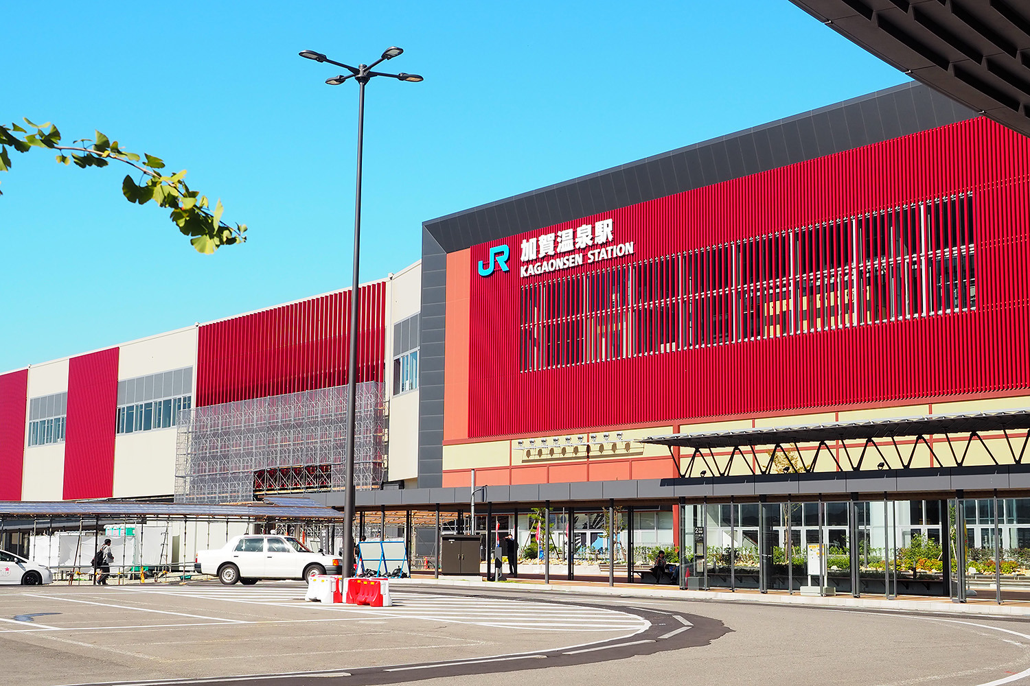 できたばかりの加賀温泉駅