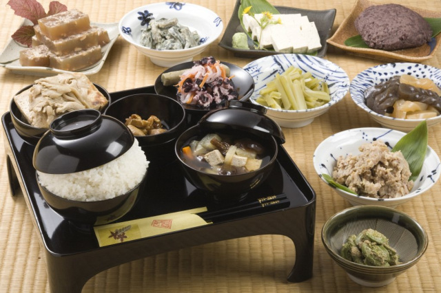 報恩講（ほうおんこう）料理