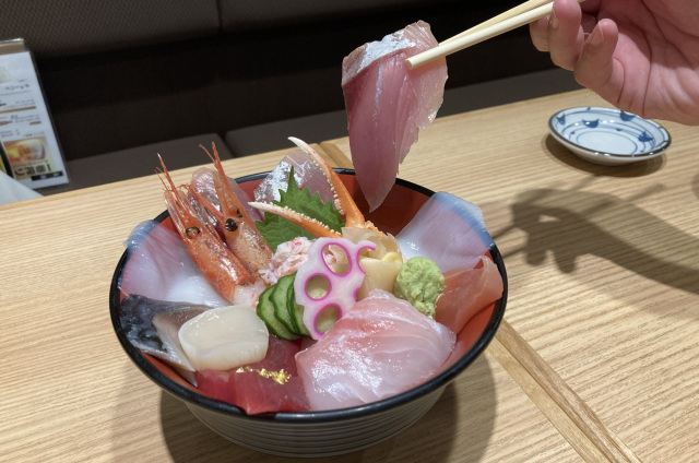 近江町海鮮丼家　ひら井市場館