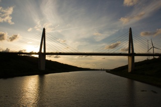 夕日が美しい橋。