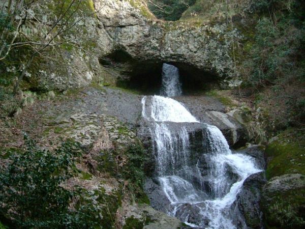 桶滝｜スポット｜【公式】石川県の観光/旅行サイト「ほっと石川旅ねっと」