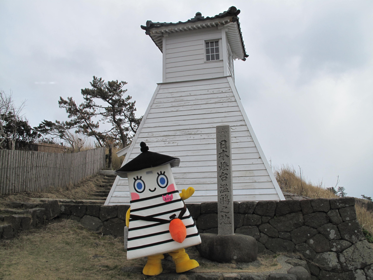 旧福浦灯台がモチーフ「西能登あかり」ちゃん