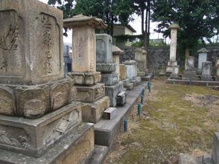 串茶屋遊女の墓
