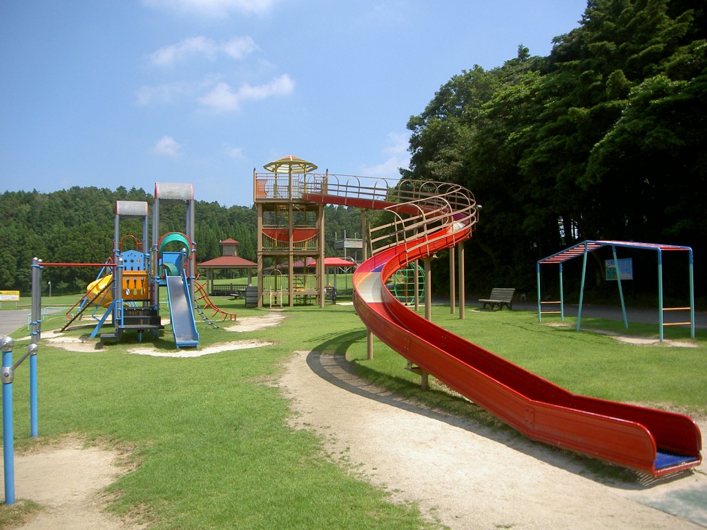 古墳公園とりや